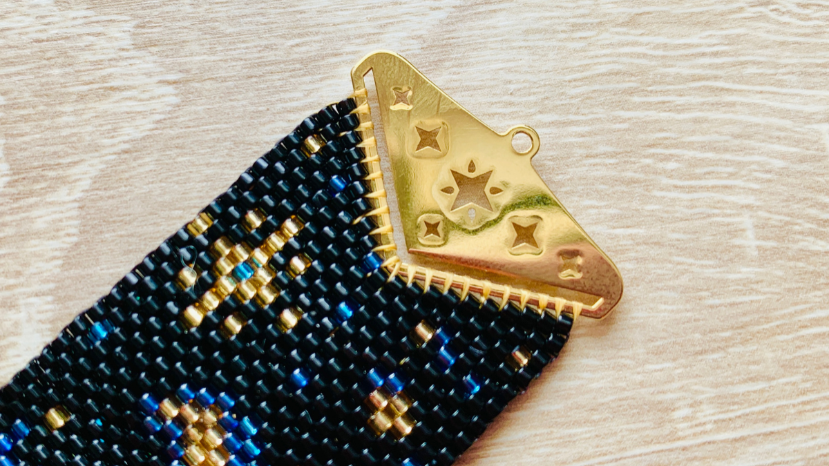 Bracelet peyote impair avec embouts de tissage Perles & Co : Etape 6