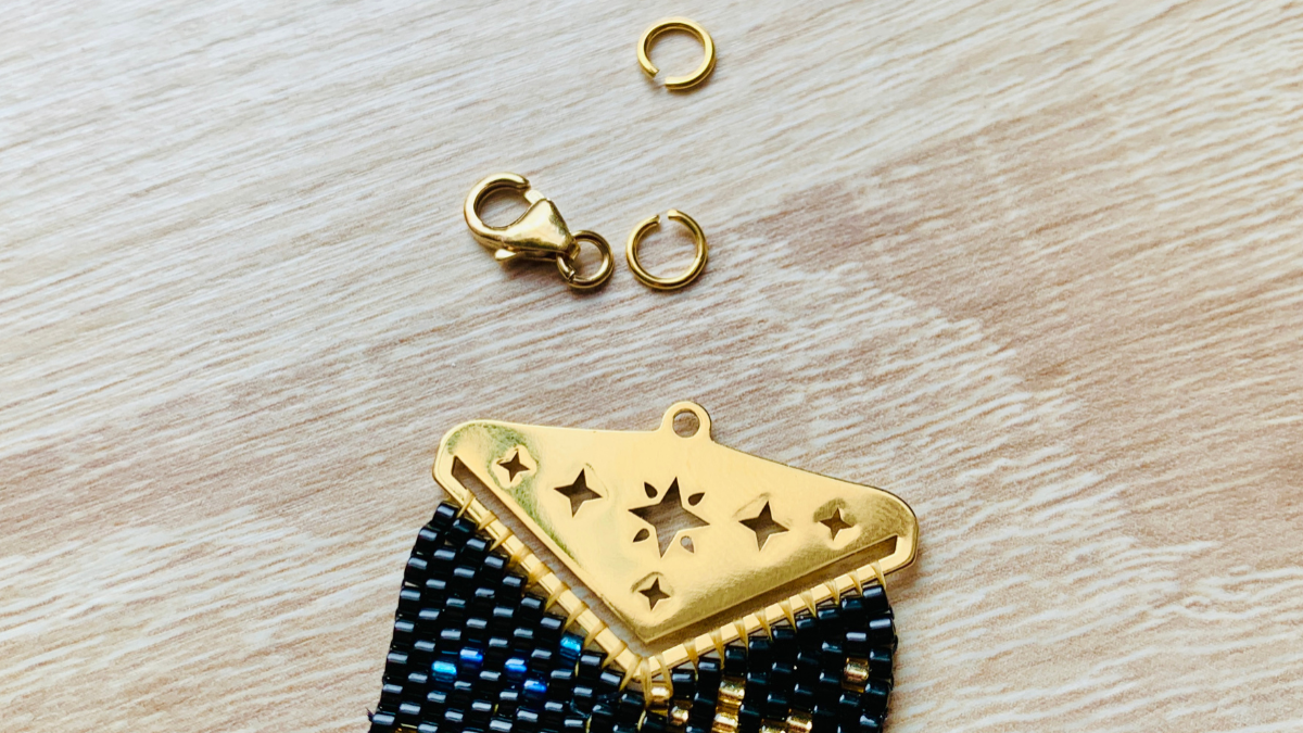 Bracelet peyote impair avec embouts de tissage Perles & Co : Etape 9