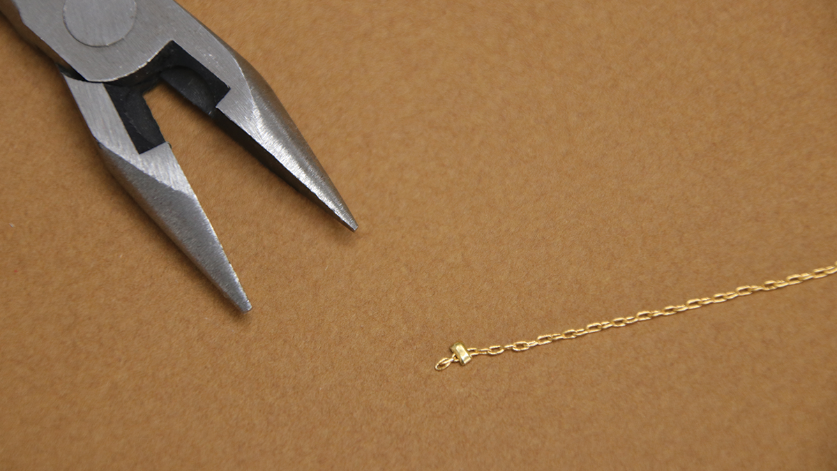 Boucles d'oreilles pendantes pour les fêtes : Etape 1 Boucles d'oreilles pendantes pour les fêtes : Etape 1