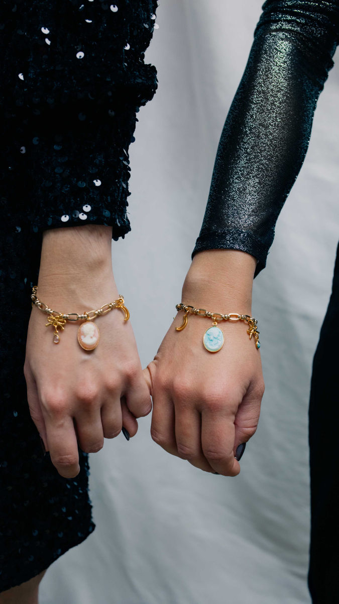 Schéma Bracelet maille dorée vintage avec breloques