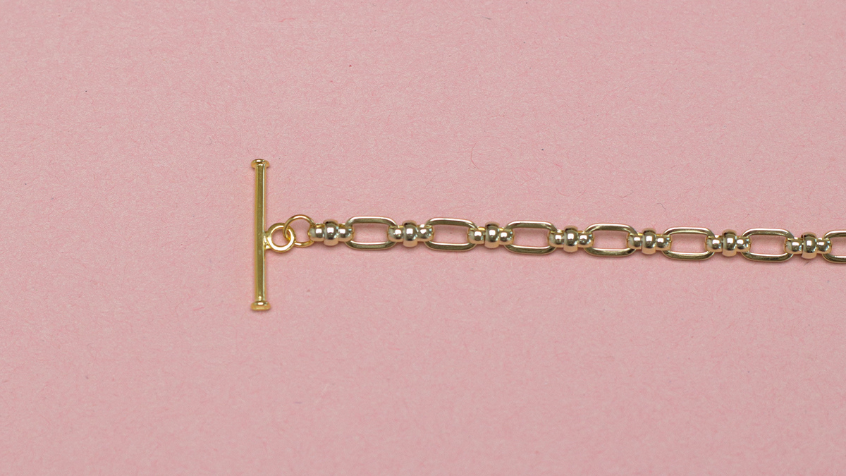 Bracelet maille dorée vintage avec breloques : Etape 5