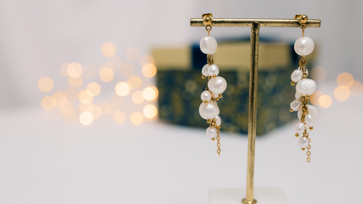 Schéma Boucles d'oreilles cascade en perles d'eau douce Schéma Boucles d'oreilles cascade en perles d'eau douce