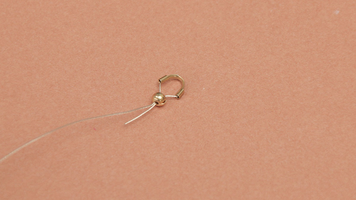 Bracelet perles résine kaki : Etape 2 Bracelet perles résine kaki : Etape 2