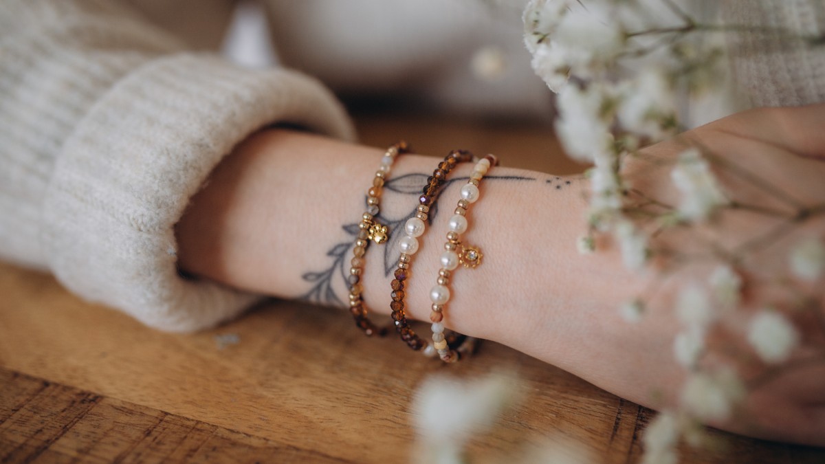 Bracelets marrons en pierres naturelles et perles facettées