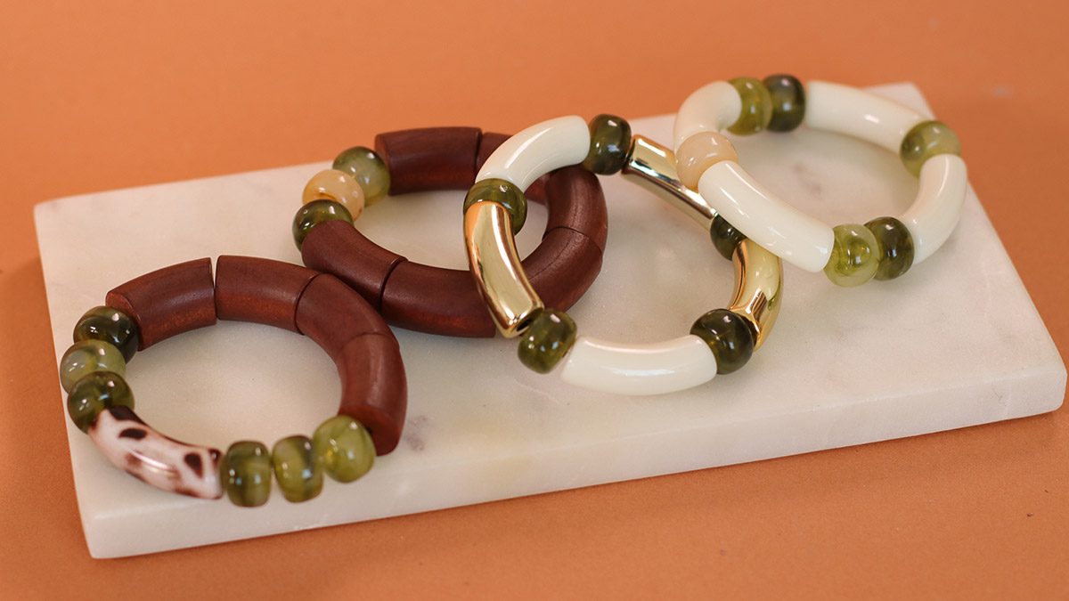 Bracelets perles tubes incurvées léopard et kaki : Etape 3 Bracelets perles tubes incurvées léopard et kaki : Etape 3