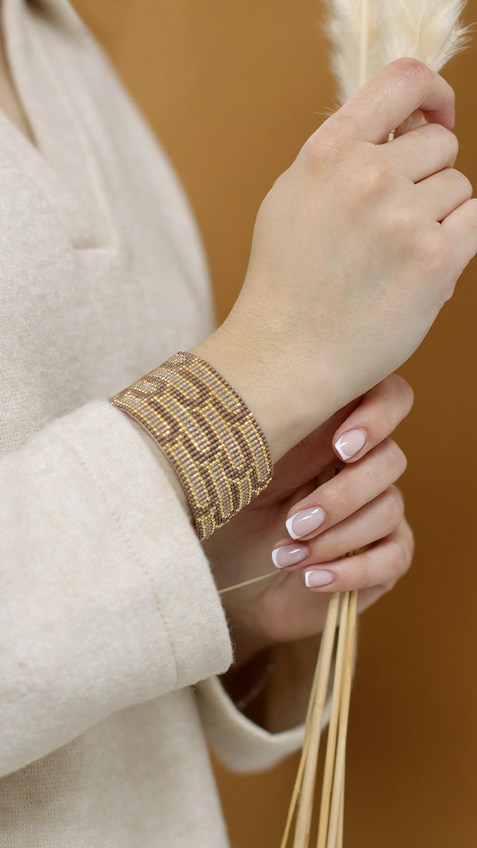 Bracelet Miyuki au métier à tisser couleur Mocha Mousse