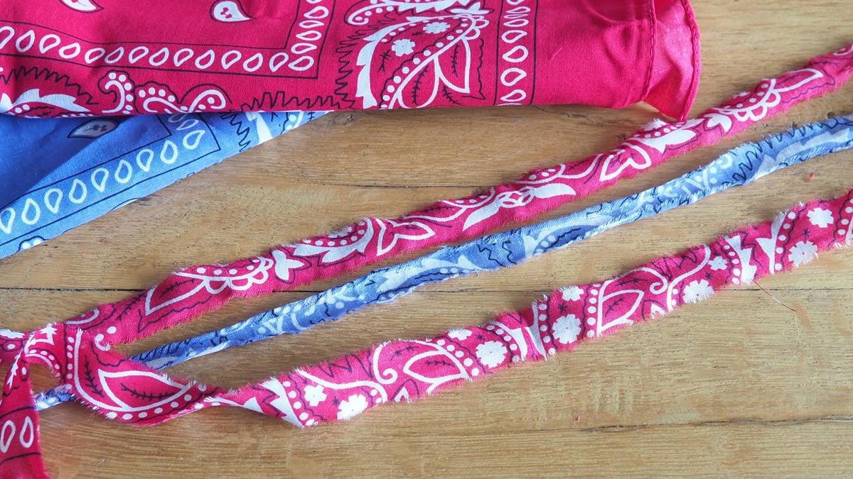 Tuto bracelet Bandana avec breloques charms : Etape 1
