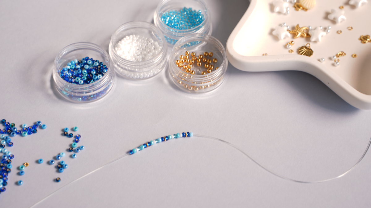Bracelets marins en perles de rocaille : Etape 1 Bracelets marins en perles de rocaille : Etape 1