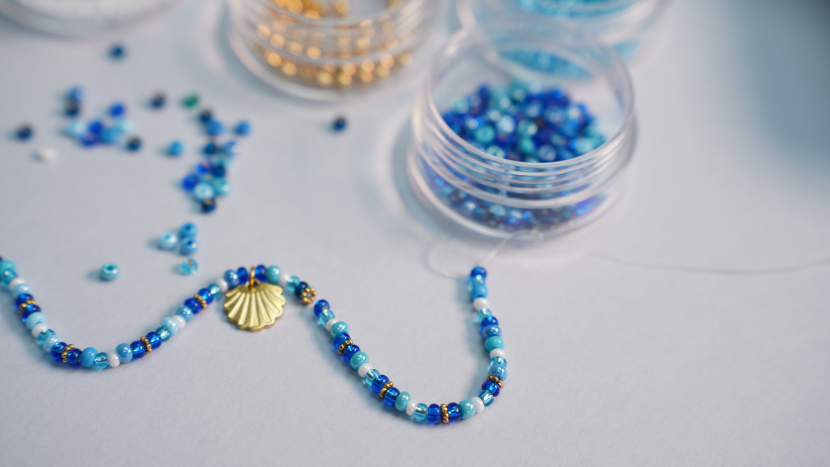 Bracelets marins en perles de rocaille : Etape 2 Bracelets marins en perles de rocaille : Etape 2