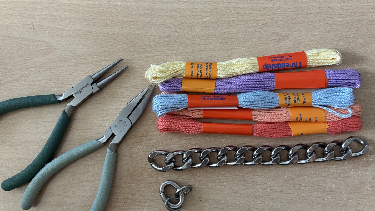 Bracelet en acier inox et fil coton pastel tressé : Etape 1 Bracelet en acier inox et fil coton pastel tressé : Etape 1