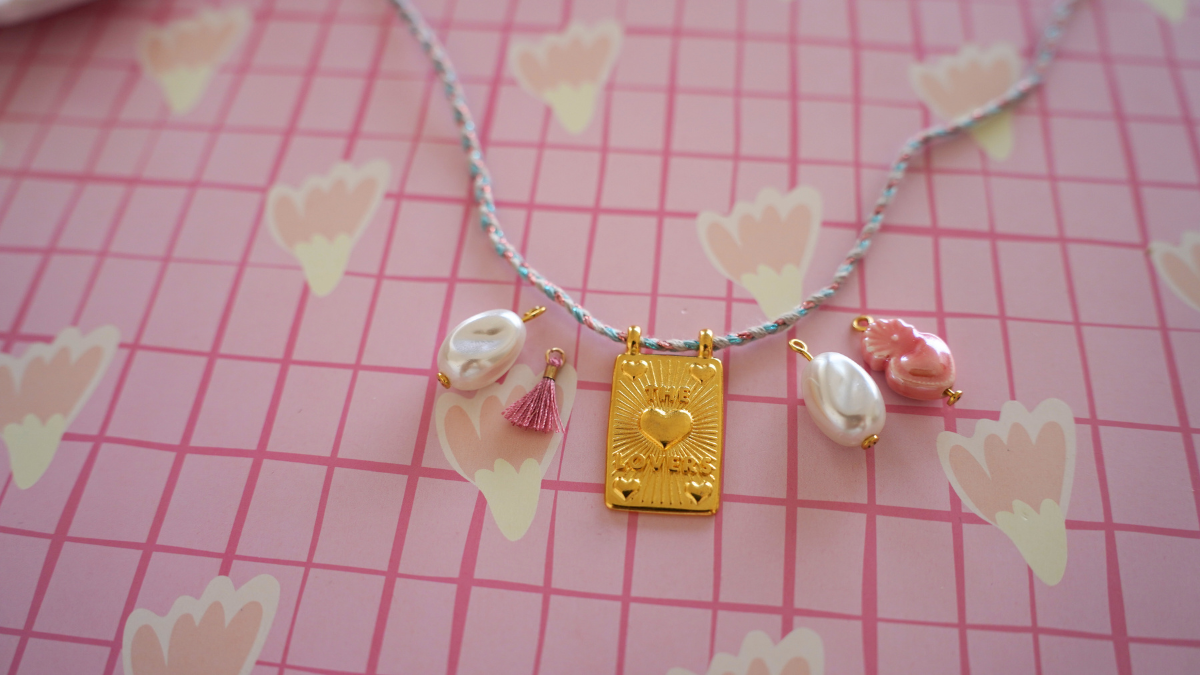 DIY stacking de colliers avec pierres gemmes, perles Miyuki et cordon : Etape 11 DIY stacking de colliers avec pierres gemmes, perles Miyuki et cordon : Etape 11