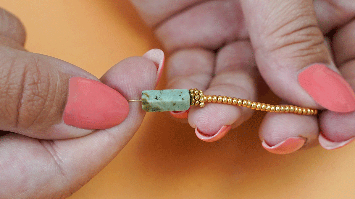 Ensemble de bracelets vert et doré en pierres naturelles : Etape 6