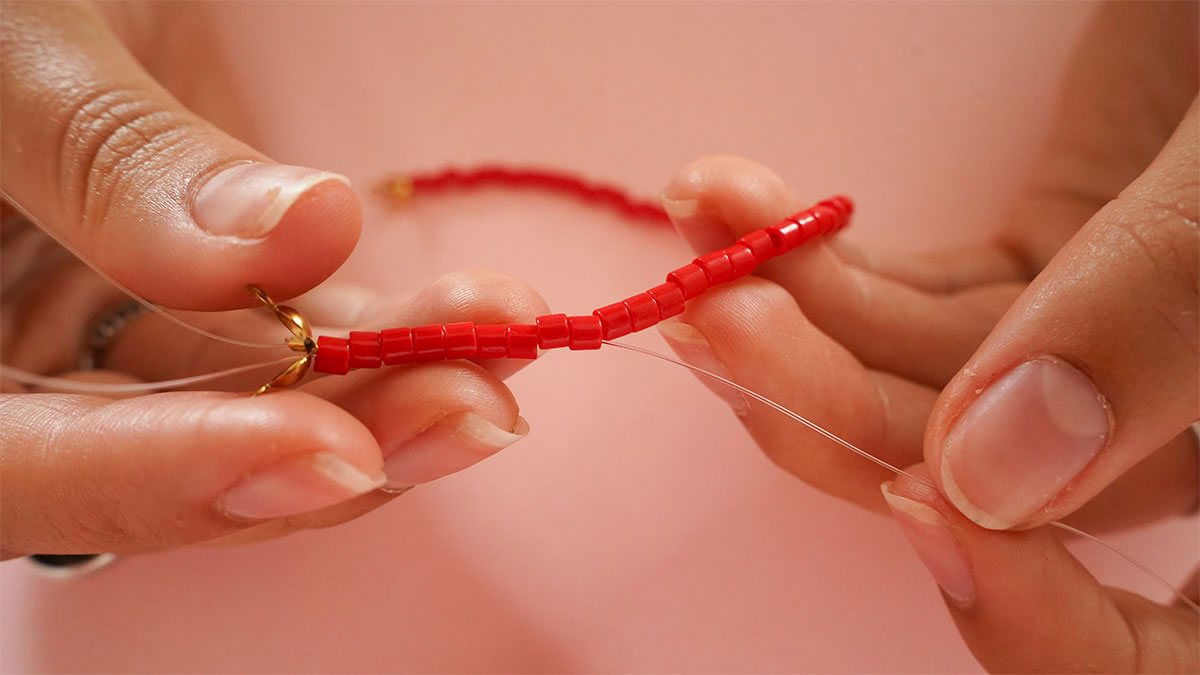 Bracelet en perle Miyuki Delica à nouer : Etape 6