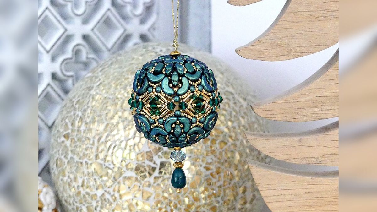 Schéma Boule en perles Poésie de Noël par Puca ®