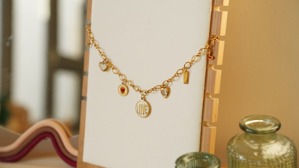 Schéma Mes bijoux DIY - Kit bijoux Collier charms Coeurs en Acier Inoxydable Doré