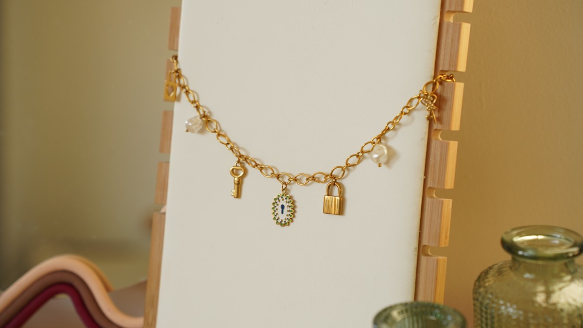 Schéma Mes bijoux DIY - Kit bijoux Collier charms Clés en Acier Inoxydable Doré