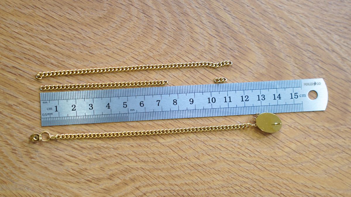 Boucles d'oreilles cristaux PureCrystal et chaînes : Etape 1