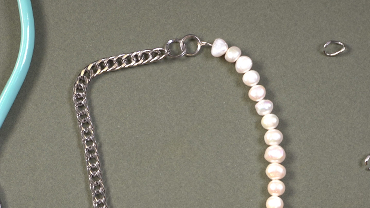 Collier de perles d'eau douce et chaîne gourmette : Etape 6