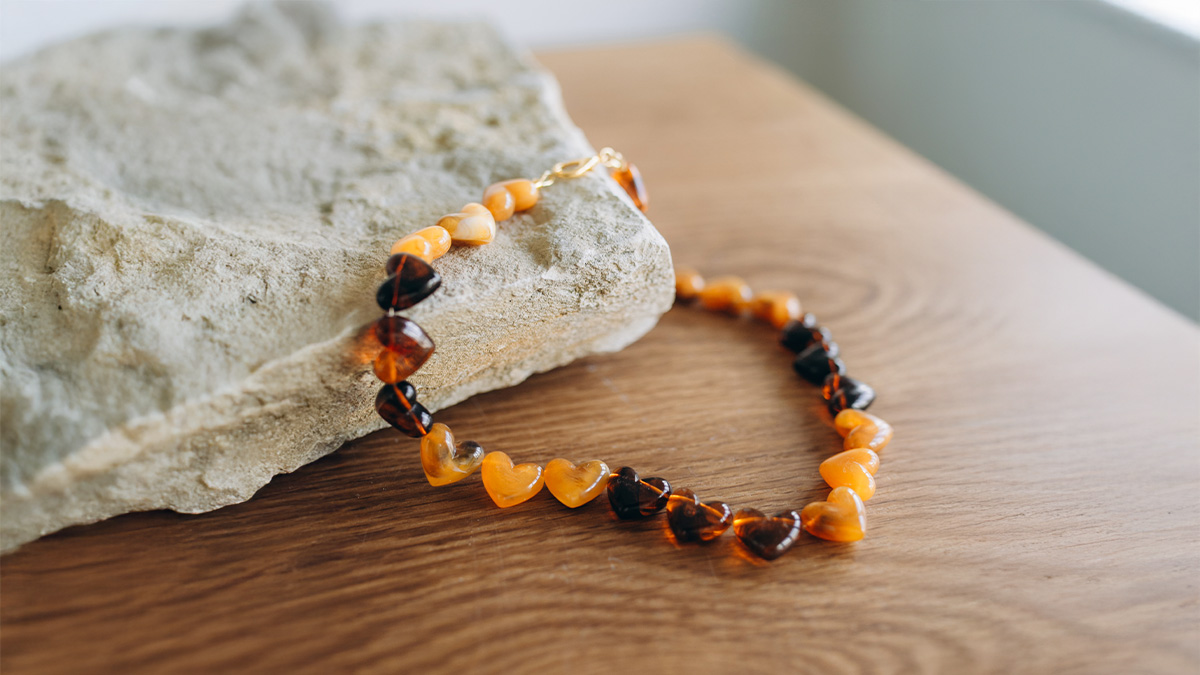 Schéma Collier perles cœur en résine