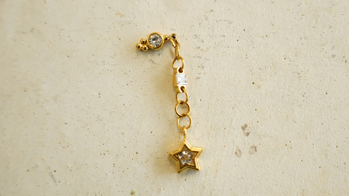 Boucles d'oreilles pendantes charms en acier inoxydable : Etape 3