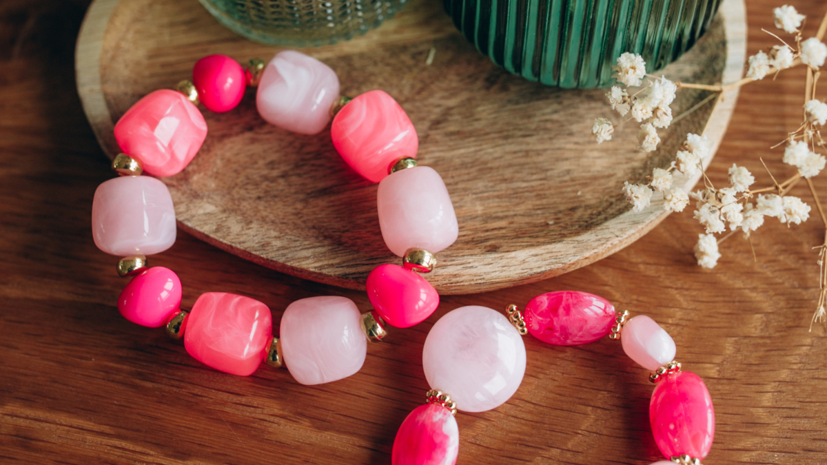 Schéma DIY Bracelet élastique avec perles roses