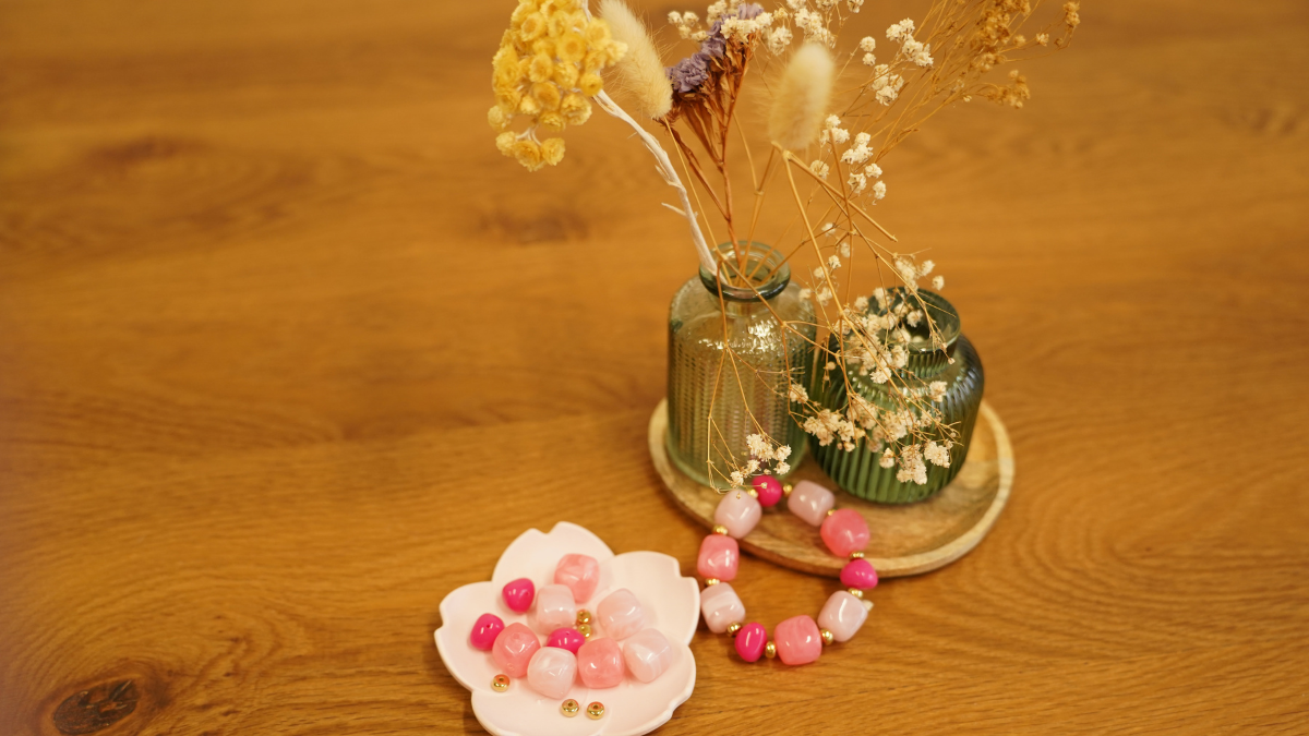 DIY Bracelet élastique avec perles roses : Etape 1