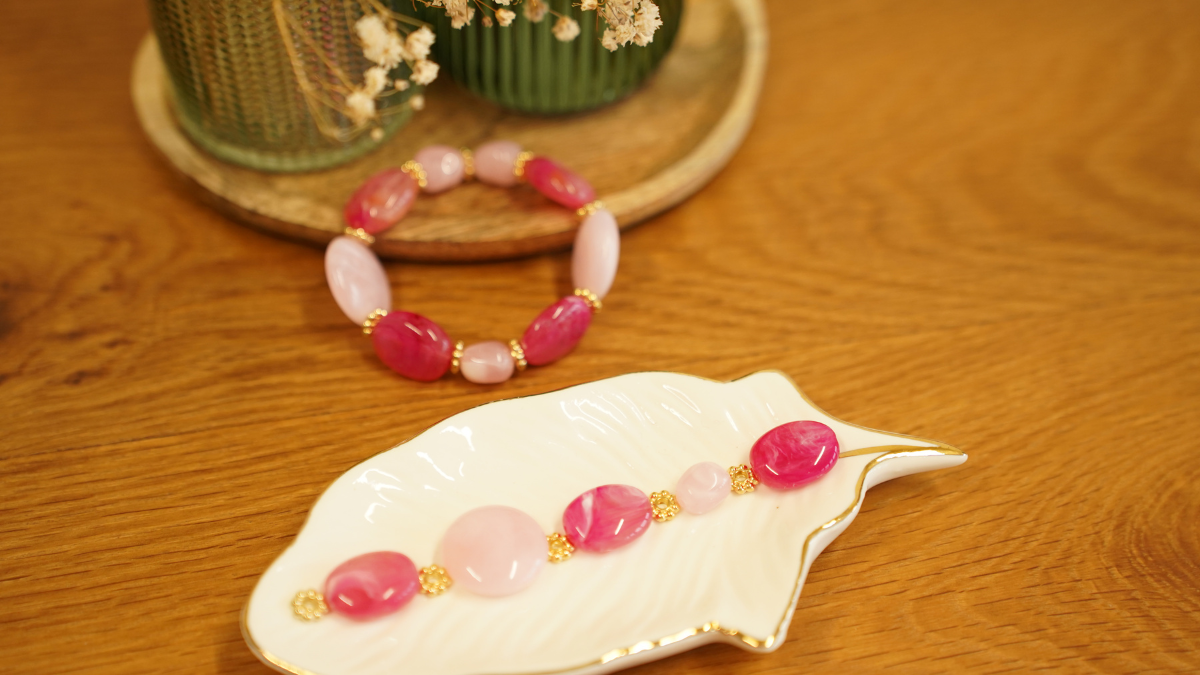 DIY Bracelet élastique avec perles roses : Etape 6