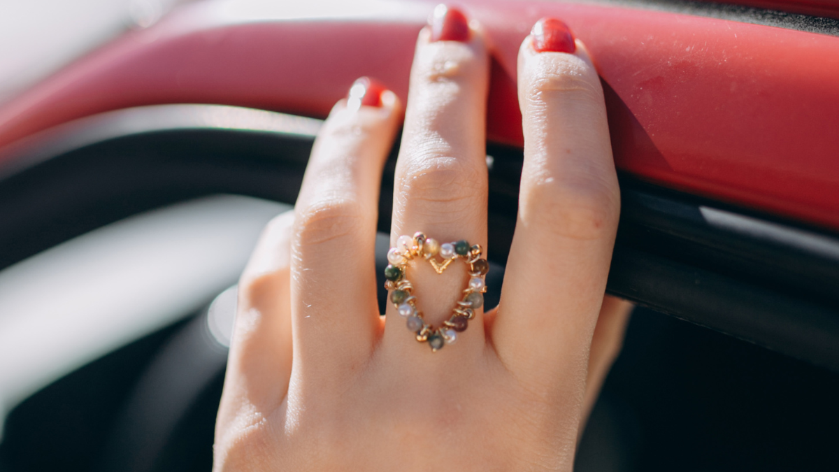 DIY Bague cœur et perles en pierre gemme