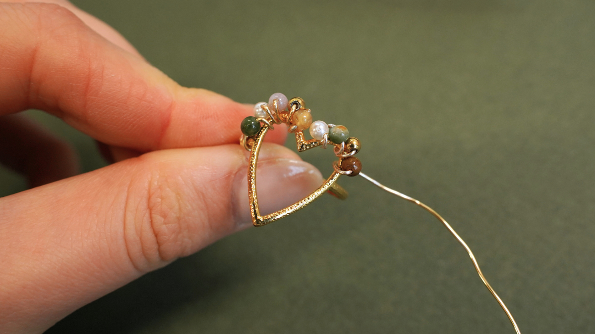 DIY Bague cœur et perles en pierre gemme : Etape 6