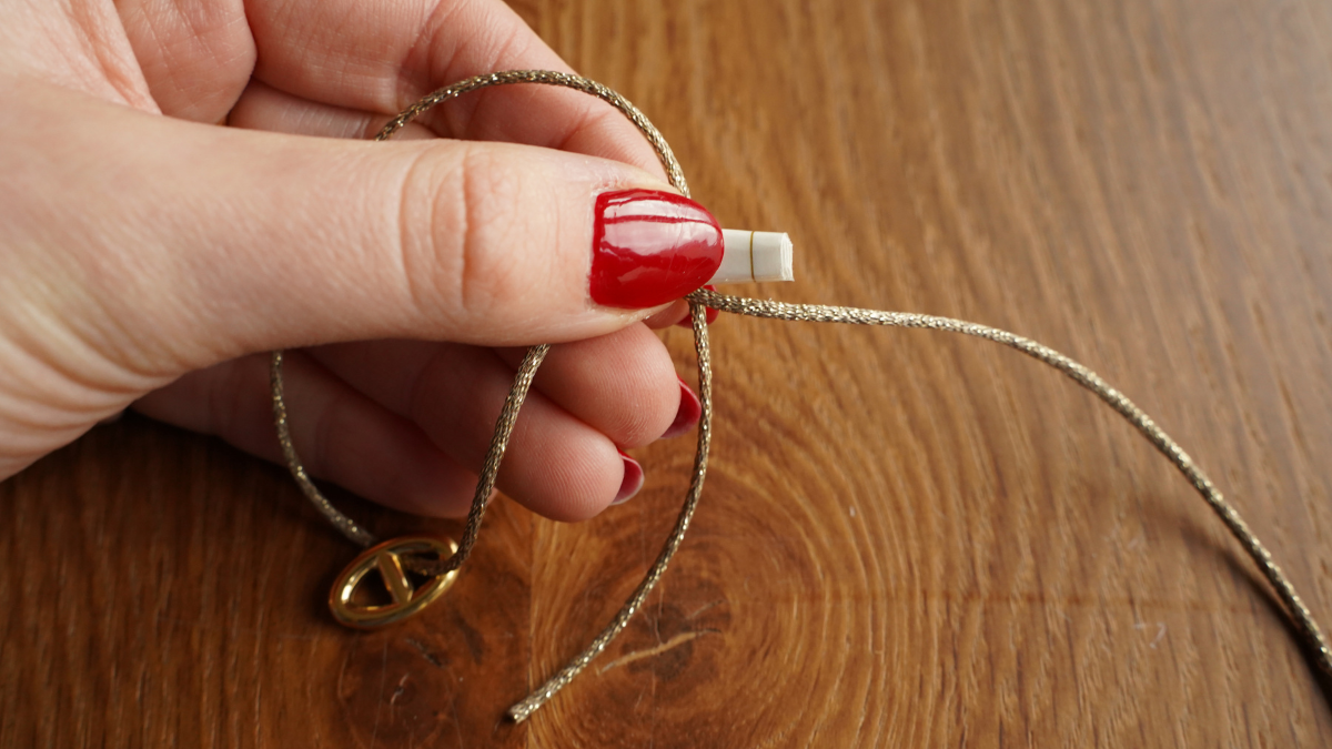 Duo de bracelets cordon et maille marine : Etape 3 Duo de bracelets cordon et maille marine : Etape 3