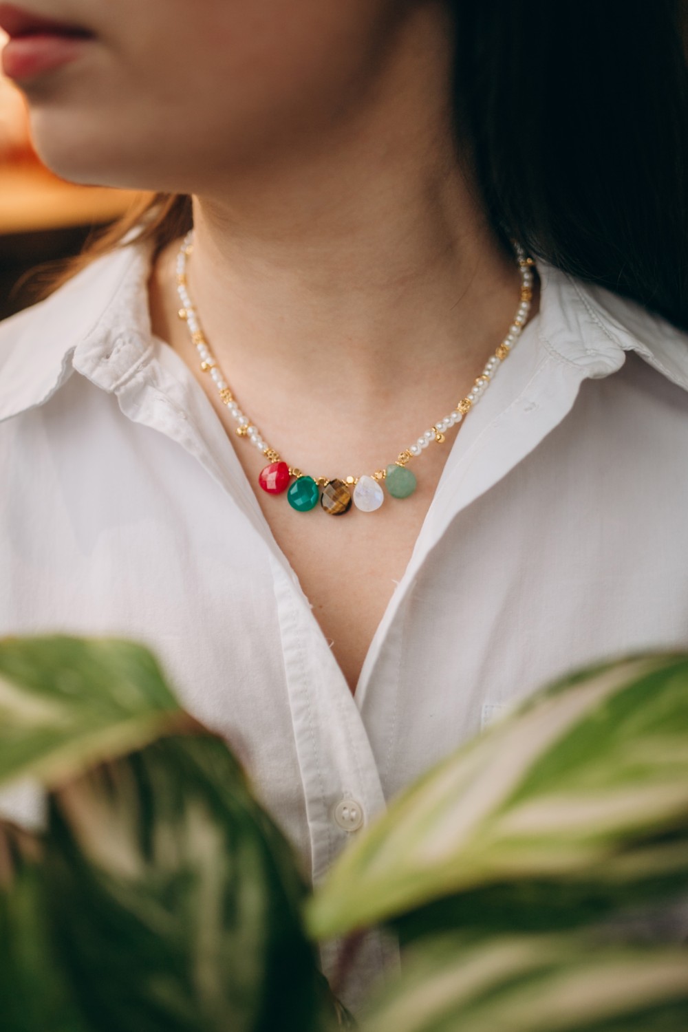 Collier pendentifs en pierre gemme et perles nacrées