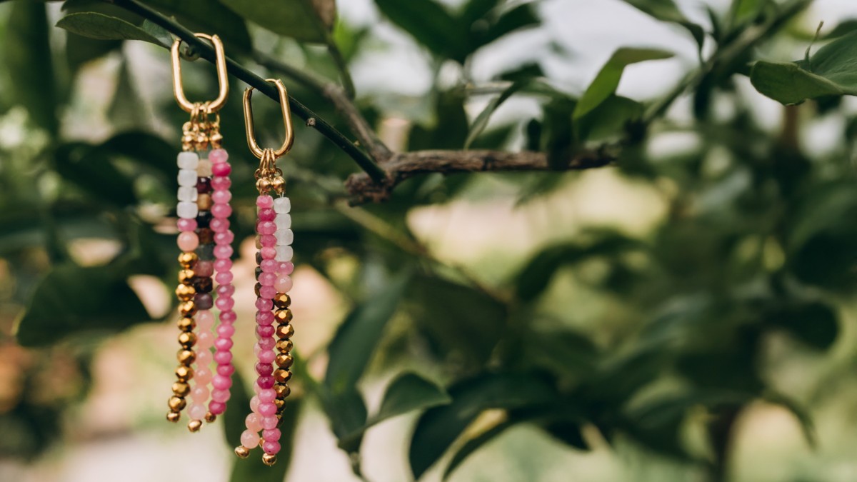 Schéma Boucles d'oreilles pendantes en pierre gemme