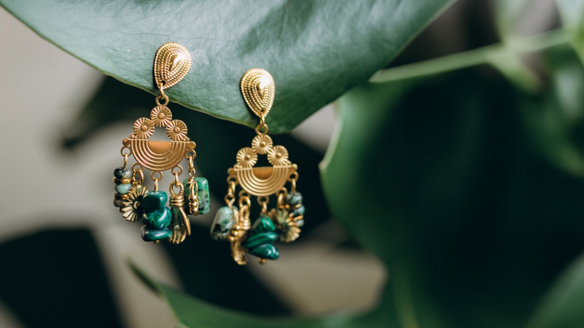 Schéma Boucles d'oreilles en acier inoxydable et breloques en pierres naturelles