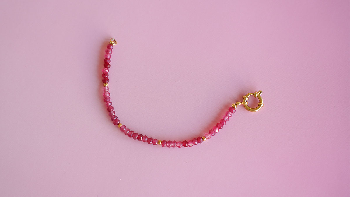 Assortiment de bracelets en pierres naturelles : Etape 4