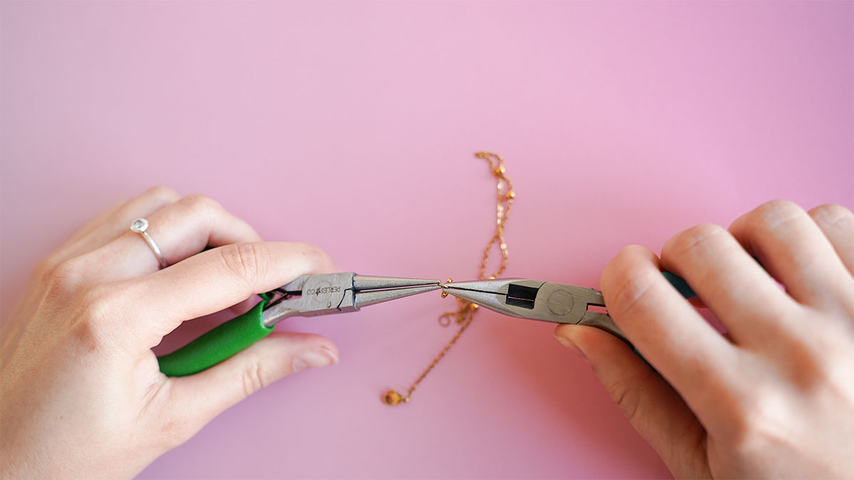 Assortiment de bracelets en pierres naturelles : Etape 8