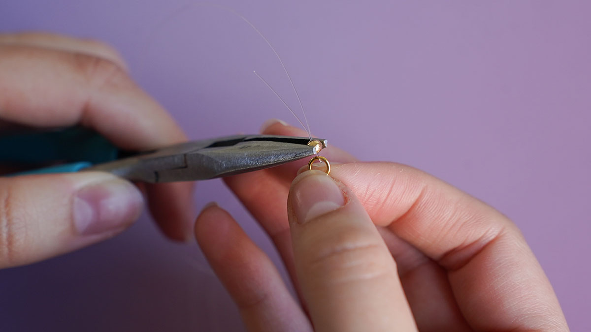 Bracelet avec rocailles colorées et perles d'eau douce : Etape 2 Bracelet avec rocailles colorées et perles d'eau douce : Etape 2