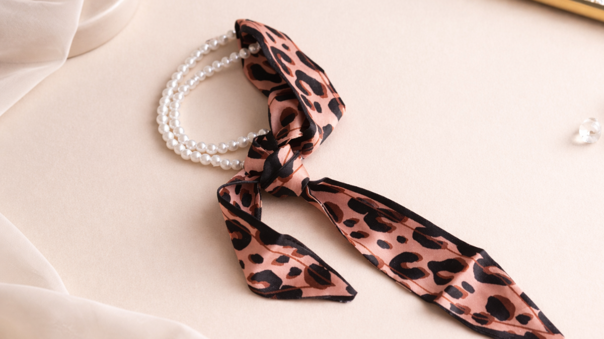 Schéma DIY Collier perles nacrées & foulard