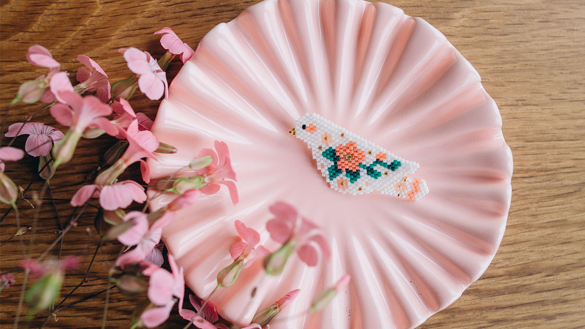 Schéma Broche oiseau Miyuki en Brick Stitch