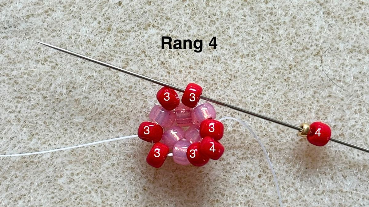 Tissage fraises 3D en peyote circulaire : Etape 4