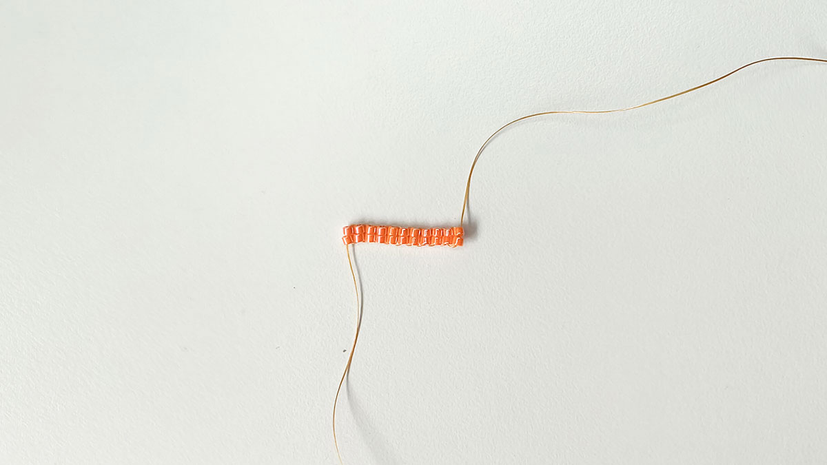 Boucles d'oreilles en double brick stitch : Etape 4