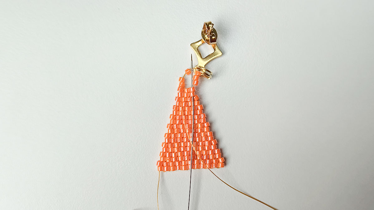 Boucles d'oreilles en double brick stitch : Etape 10