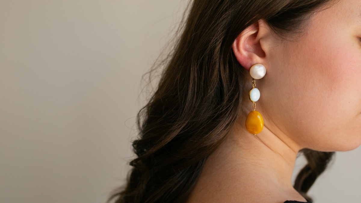 Tutoriel DIY : 3 modèles de boucles d'oreilles avec perles et cabochons en résine Tutoriel DIY : 3 modèles de boucles d'oreilles avec perles et cabochons en résine