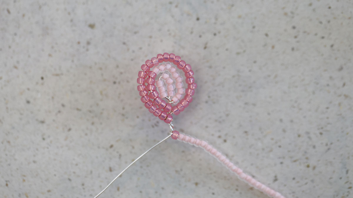 Fleurs d'Hortensia en perles : Etape 4