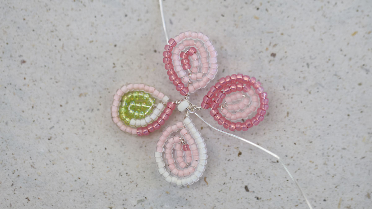 Fleurs d'Hortensia en perles : Etape 9