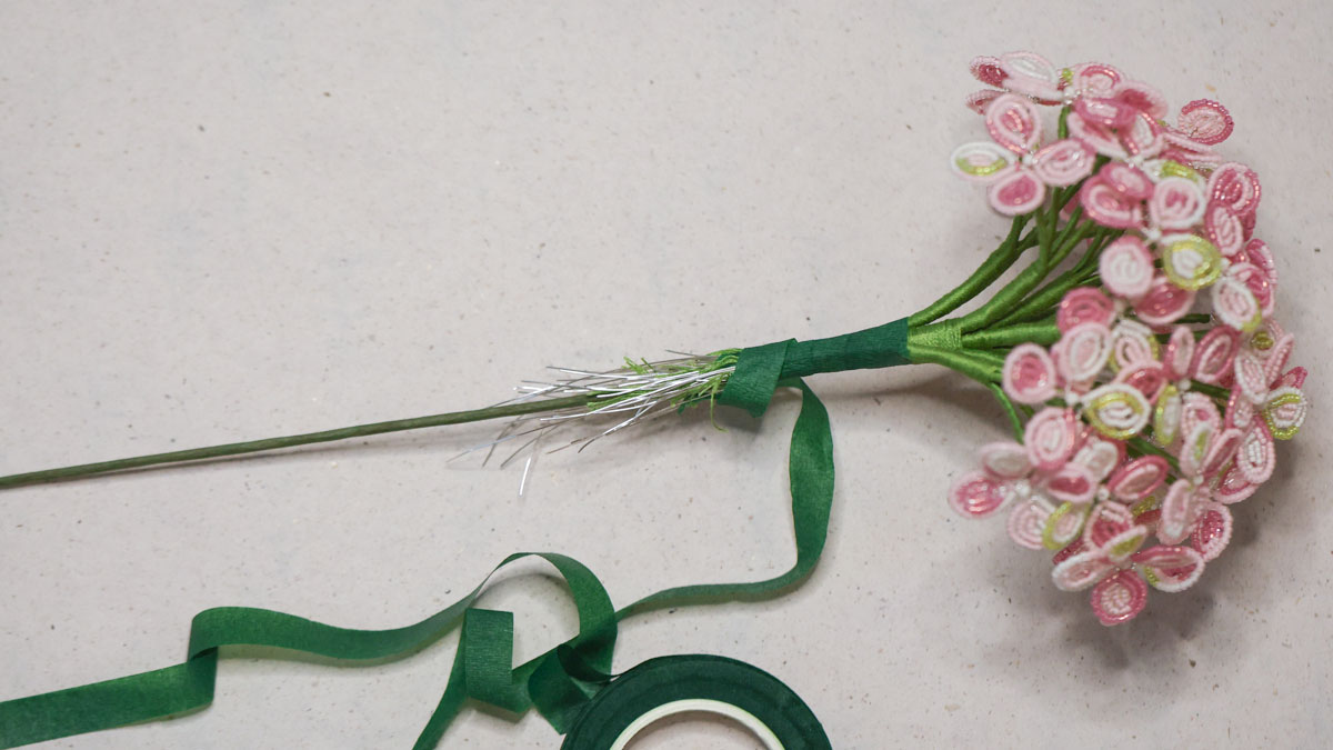 Fleurs d'Hortensia en perles : Etape 21