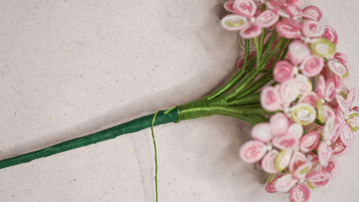 Fleurs d'Hortensia en perles : Etape 25
