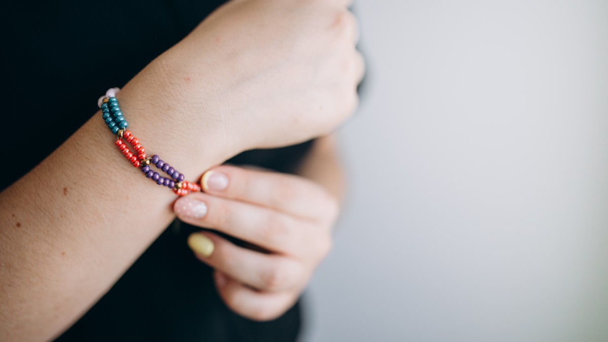 Bracelet coloré en maillons avec perles de rocailles 6/0 et 5/0