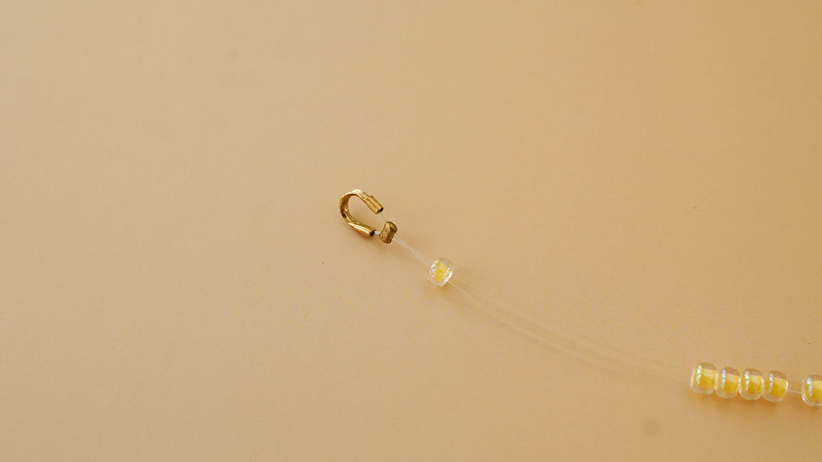 Collier perles Miyuki et perles d'eau douce — Tutoriel bijoux DIY facile : Etape 1 Collier perles Miyuki et perles d'eau douce — Tutoriel bijoux DIY facile : Etape 1