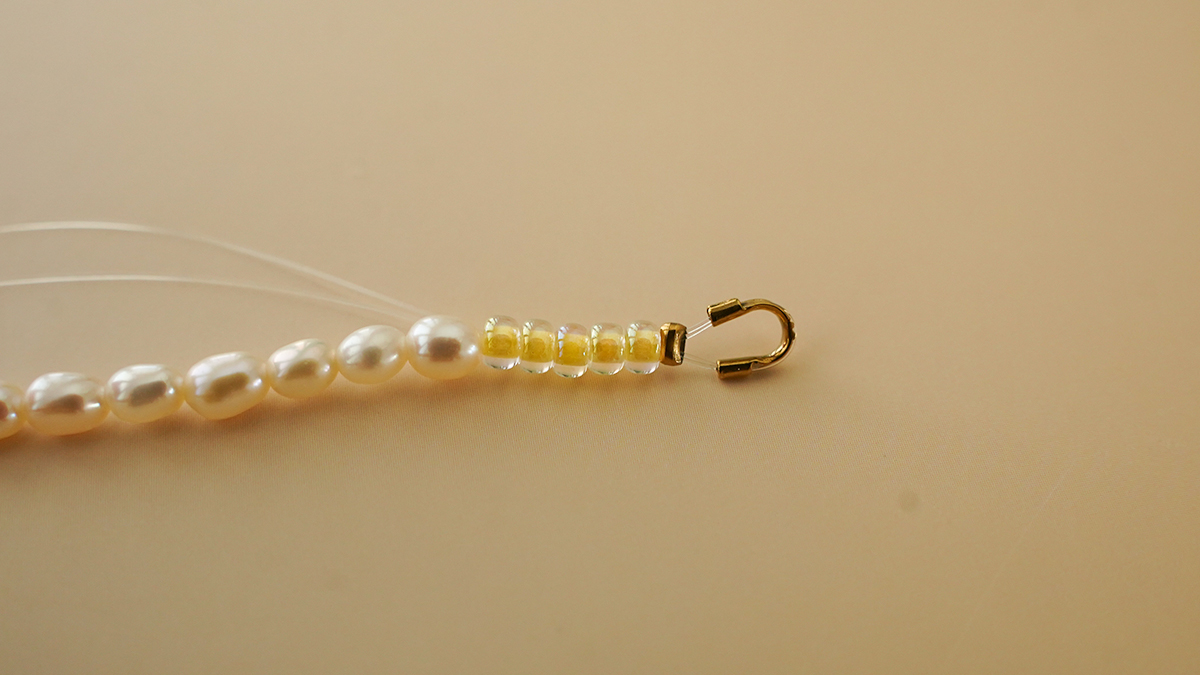 Collier perles Miyuki et perles d'eau douce — Tutoriel bijoux DIY facile : Etape 5 Collier perles Miyuki et perles d'eau douce — Tutoriel bijoux DIY facile : Etape 5