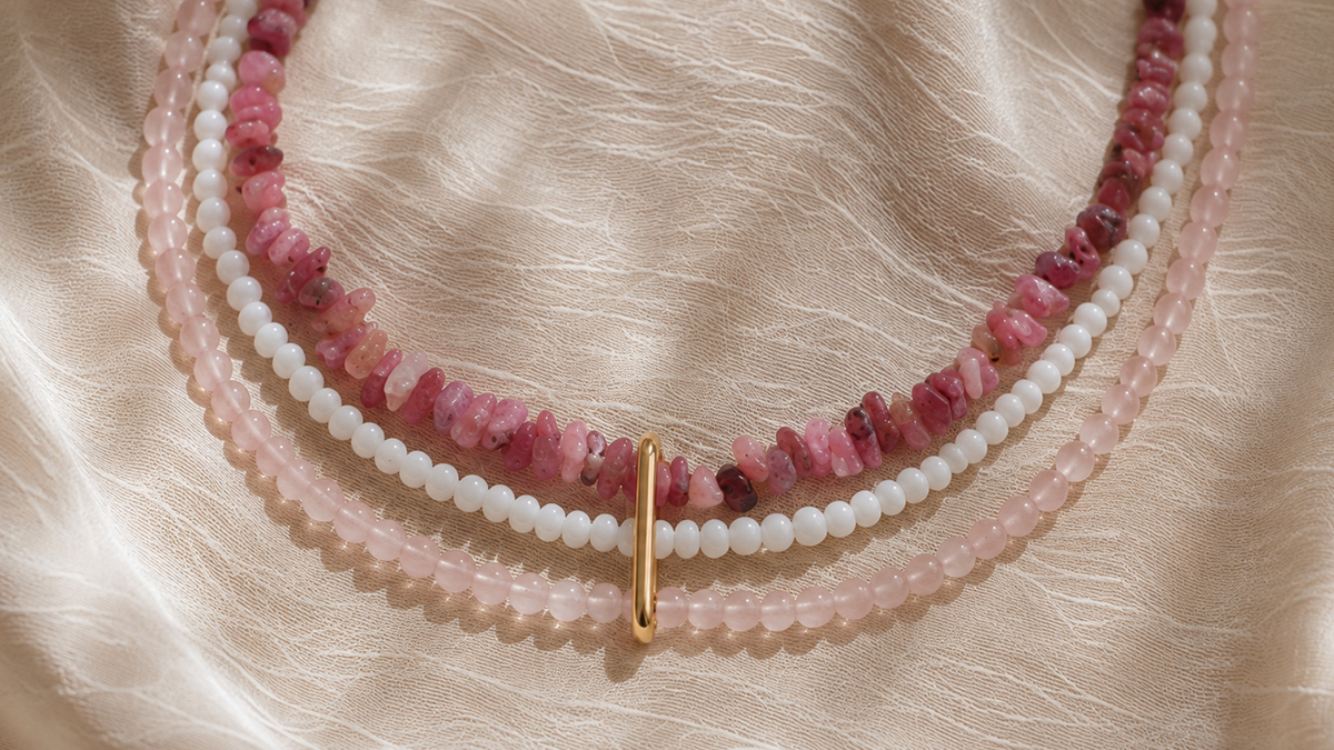 Schéma Collier multirangs en pierres gemmes et perles en nacre